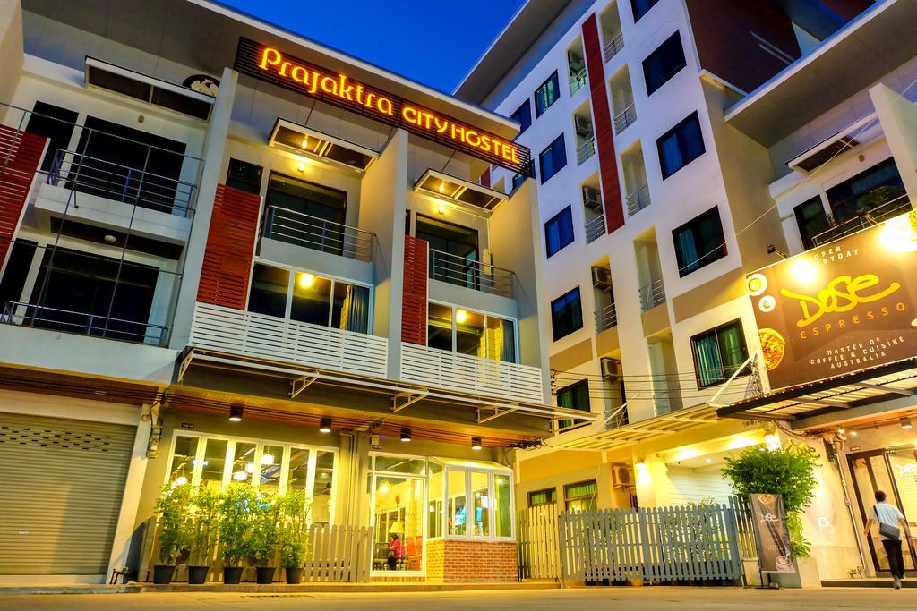 Prajaktra City Hostel Udon Thani Exterior foto