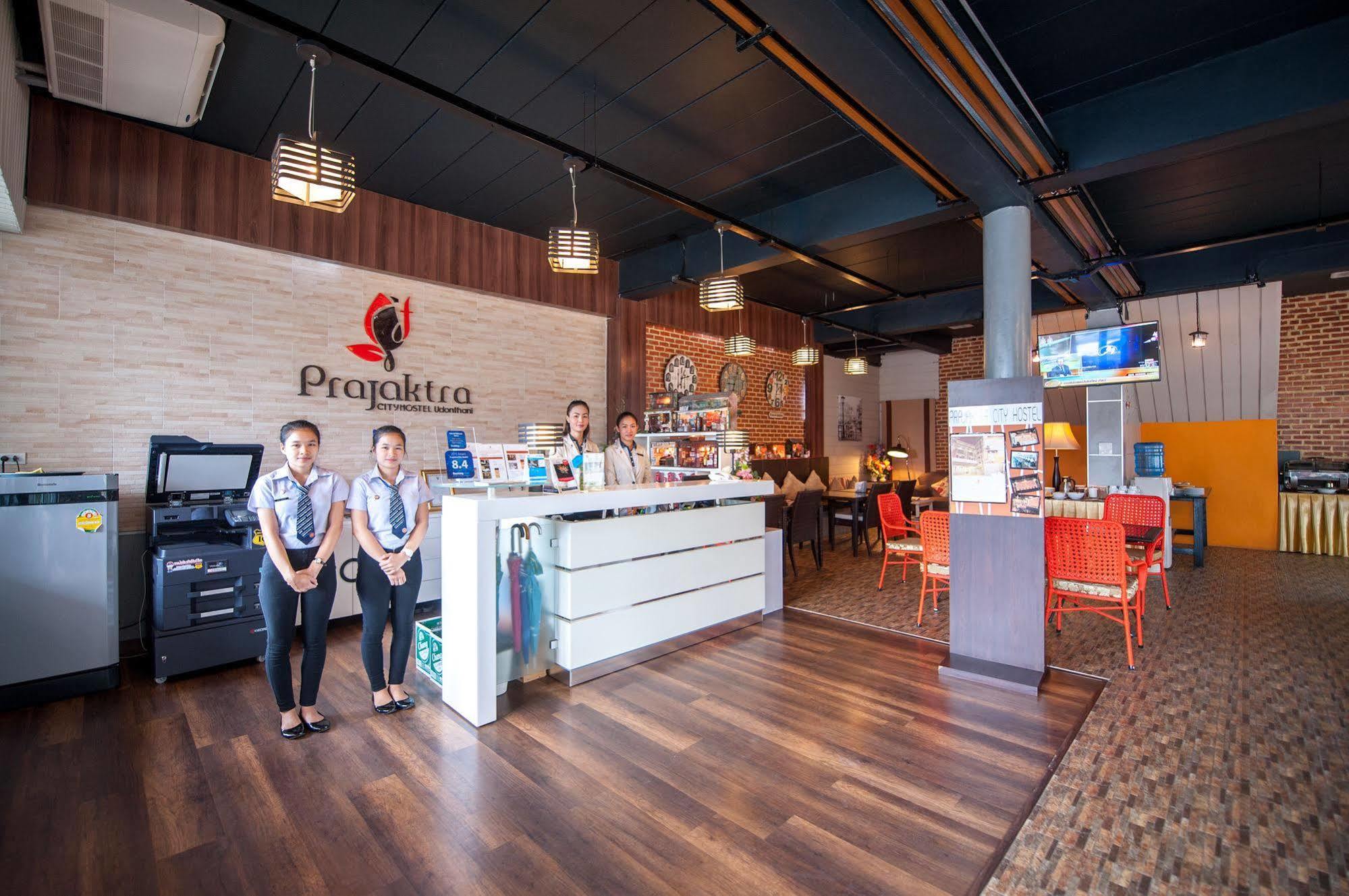 Prajaktra City Hostel Udon Thani Exterior foto